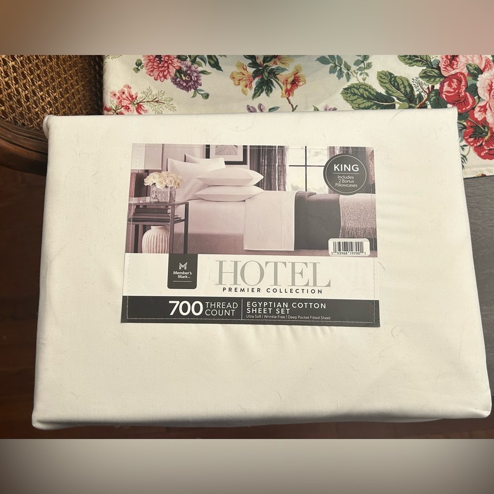 Egyptian cotton King sheet set NWT